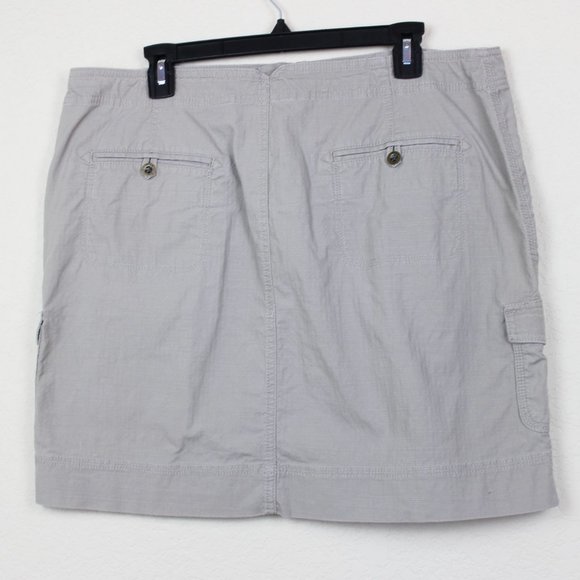 ✨ Closet Refresh - L.L. Bean Favorite Fit Cargo Skirt - Picture 4 of 4